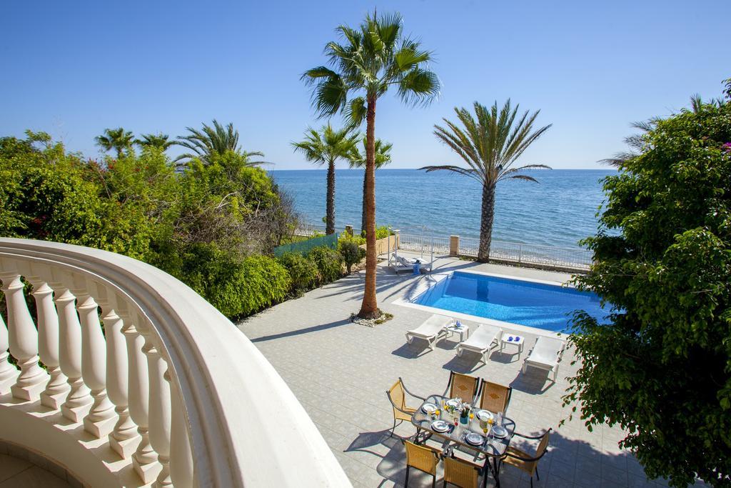 Meneou Beachfront Villa Sunset Perivolia Phòng bức ảnh
