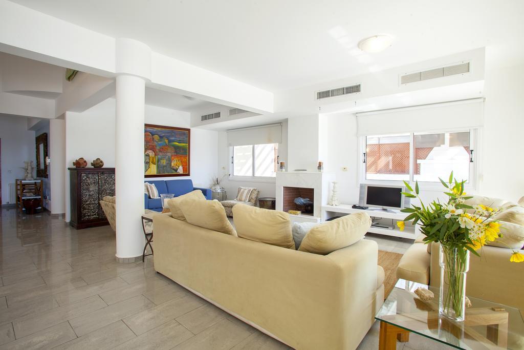 Meneou Beachfront Villa Sunset Perivolia Phòng bức ảnh