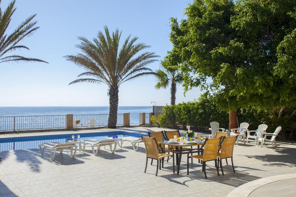 Meneou Beachfront Villa Sunset Perivolia Phòng bức ảnh