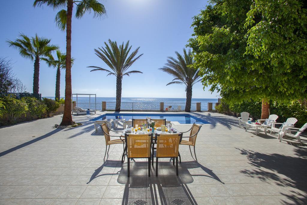 Meneou Beachfront Villa Sunset Perivolia Phòng bức ảnh
